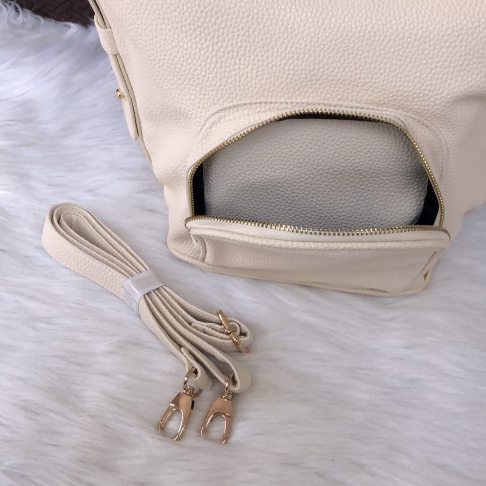 CRI DE COEUR Vegan Leather Crossbody Handbag - Picture 2 of 8